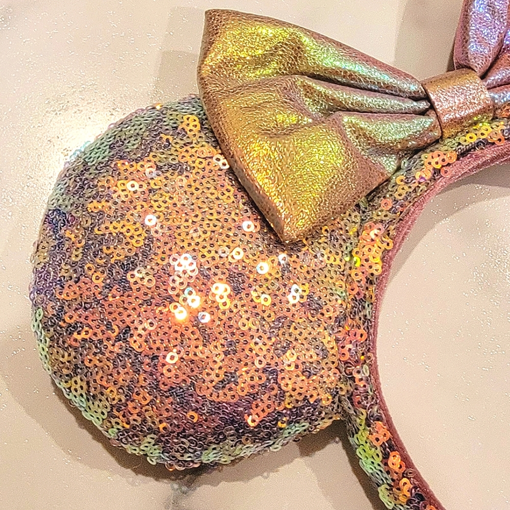 LIKE NEW - Disney Parks 50th Anniversary Earidescent Minnie Ears Headband - Picture 6 of 6